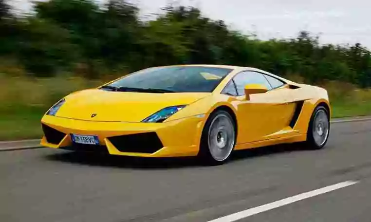Lamborghini urus Rental Dubai 