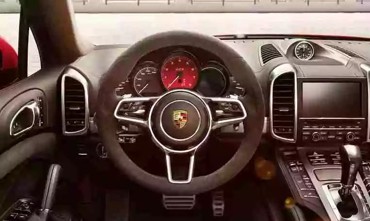 Porsche Cayenne gts ride in Dubai 